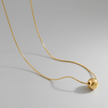 Ball necklace