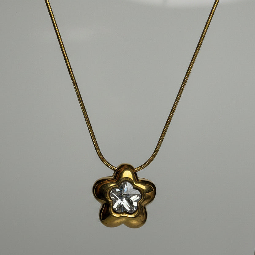 Abelia necklace